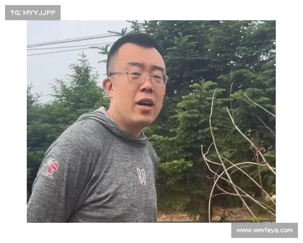 韩德君大连探亲晒自家果园:豪横背后的家庭产业,父亲雇保安护航 韩德君大连探亲晒自家果园:豪横背后的家庭产业,父亲雇保安护航